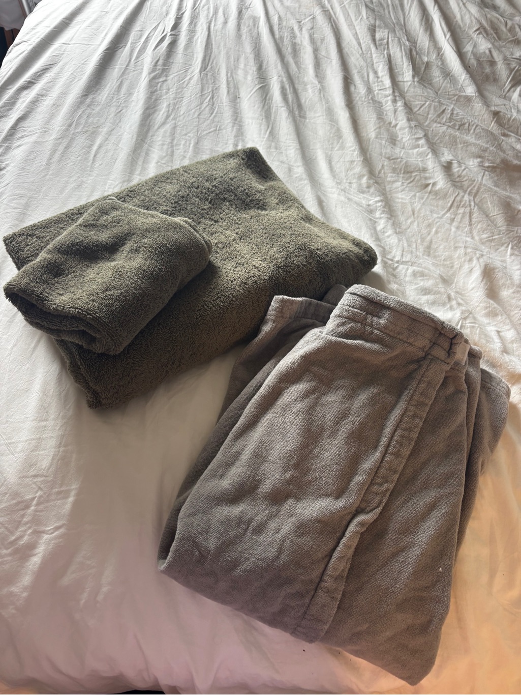 Cozy Olive Green And Gray Lounge Set